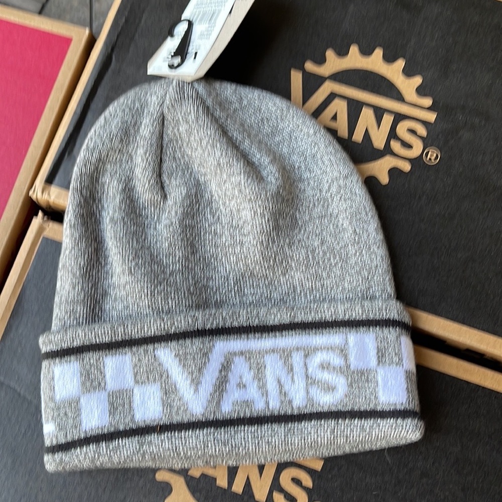 Vans Men’s - Women’s VNOA7UDFGRH
STACKTON STRIPE
OS Beanie
VANS
"OFF THE WALL" - Picture 4 of 16